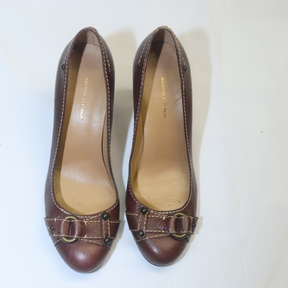 Banana Republic Brown Leather Heels